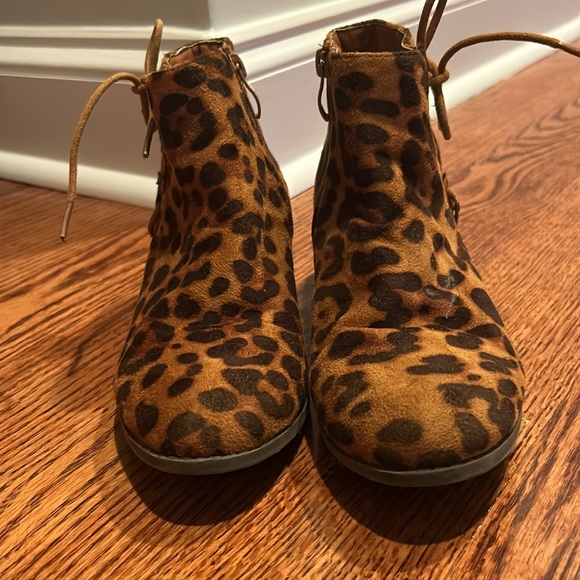 Girls Leopard Booties - Picture 4 of 4